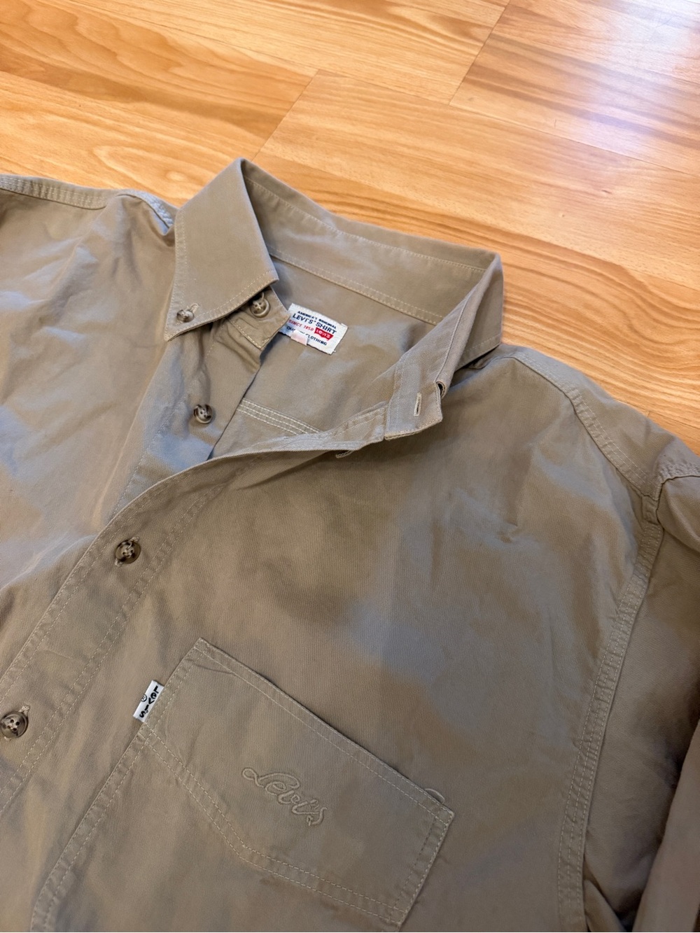Vintage Levi's "America's Original" Long Sleeve Button Down Shirt (sz Large)